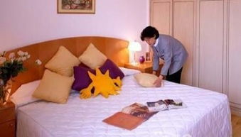 昆明保姆 月嫂服務 淑珍家政經(jīng)過專業(yè)培訓 嚴格上崗